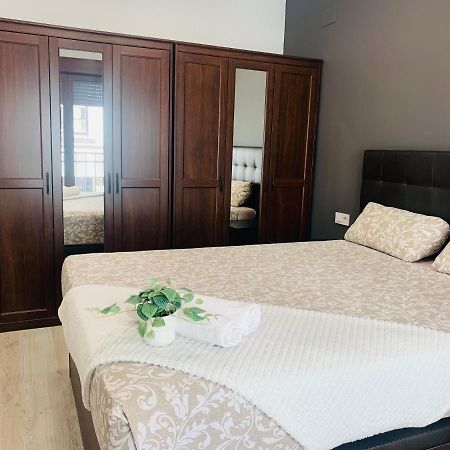 Apartamento Deluxe, 4 Habitaciones, Parking Madrid Bagian luar foto
