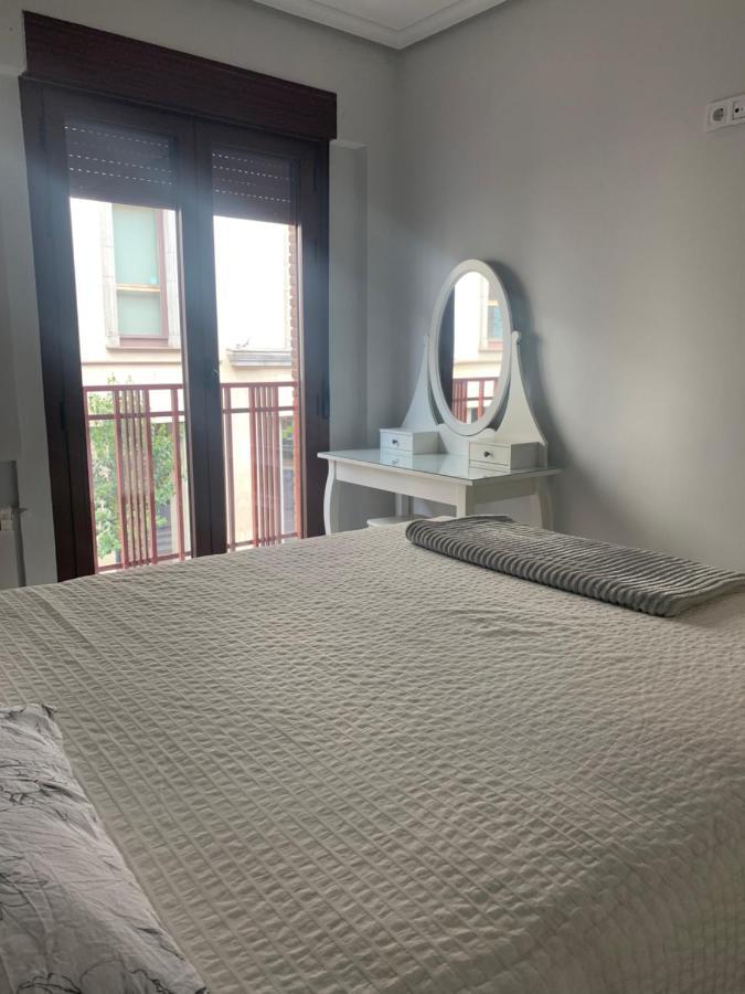 Apartamento Deluxe, 4 Habitaciones, Parking Madrid Bagian luar foto