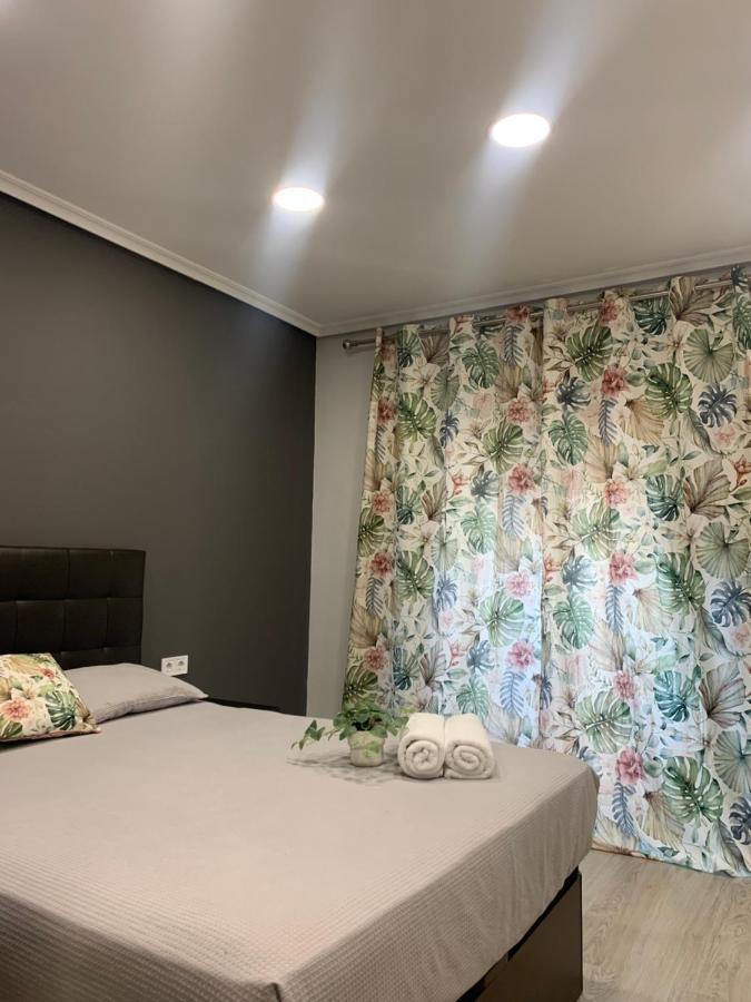 Apartamento Deluxe, 4 Habitaciones, Parking Madrid Bagian luar foto